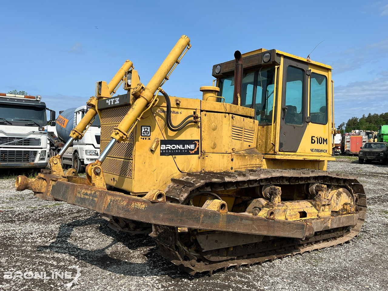 T10M B10M Buldooser - Bulldozer: foto 1 T10M B10M Buldooser - Bulldozer: foto 1