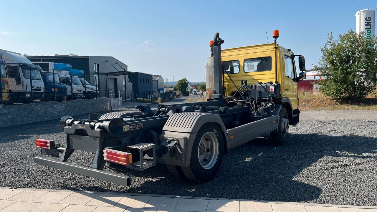 Mercedes-Benz 1318 1218 Abrollkipper Mercedes-Benz 1318 1218 Abrollkipper - Camión multibasculante: foto 4 Mercedes-Benz 1318 1218 Abrollkipper Mercedes-Benz 1318 1218 Abrollkipper - Camión multibasculante: foto 4