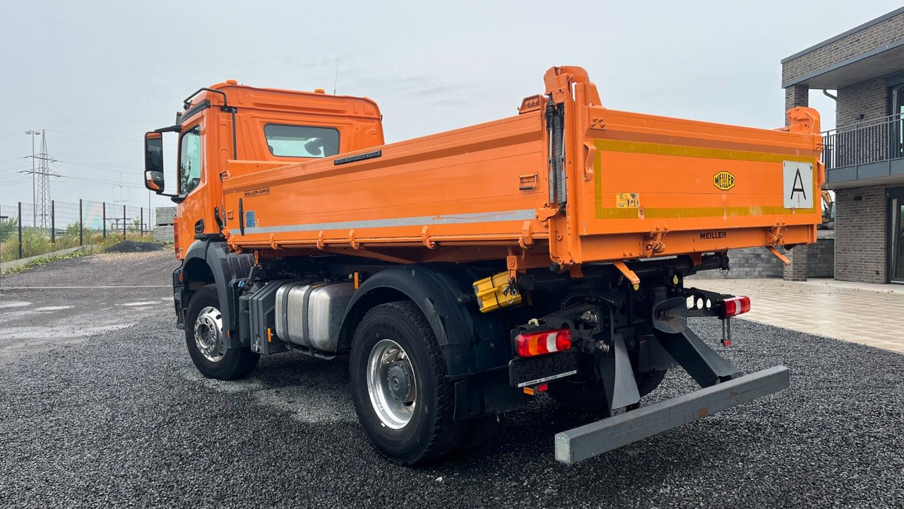 Mercedes-Benz Arocs 1835 Dreiseitenkipper Meiller - Camión volquete: foto 5 Mercedes-Benz Arocs 1835 Dreiseitenkipper Meiller - Camión volquete: foto 5