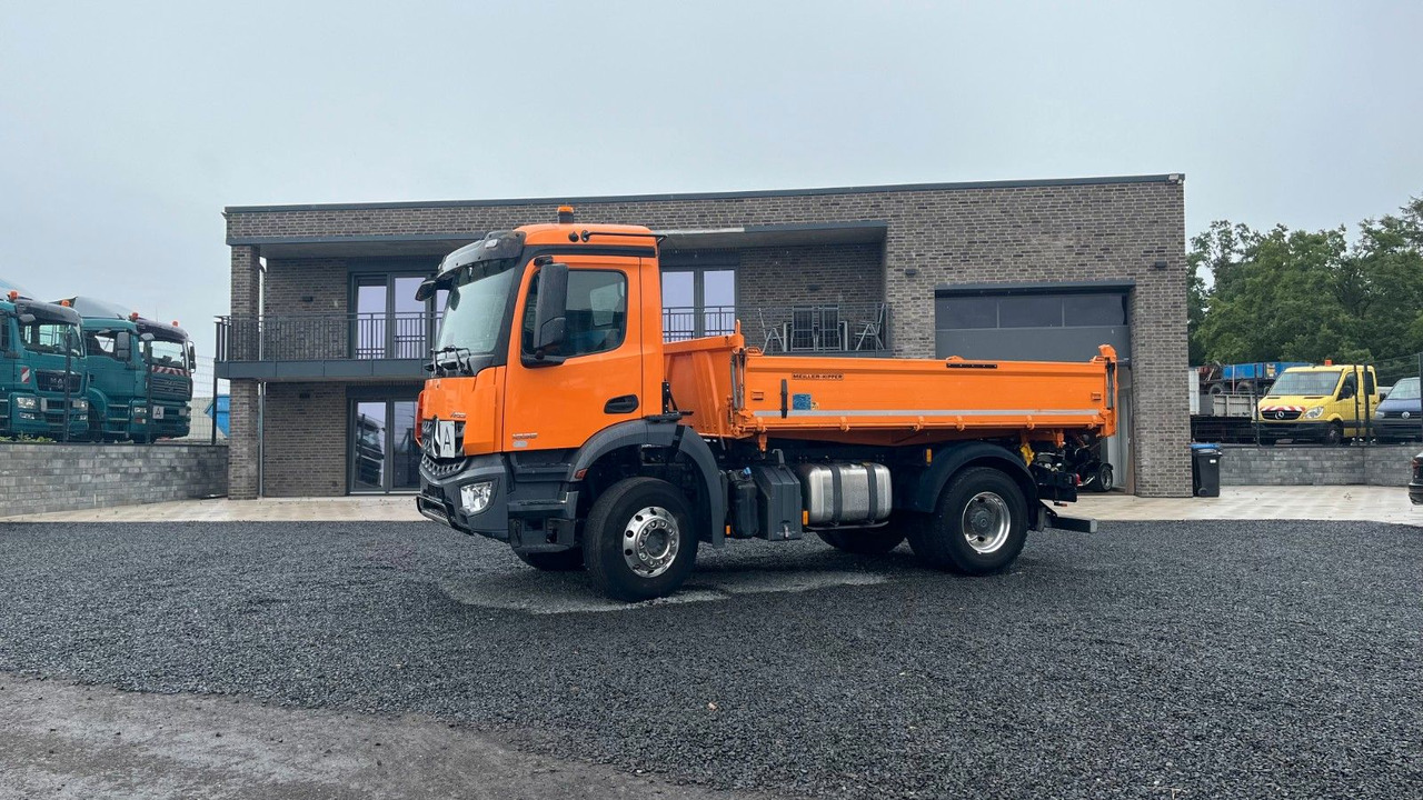 Mercedes-Benz Arocs 1835 Dreiseitenkipper Meiller - Camión volquete: foto 1 Mercedes-Benz Arocs 1835 Dreiseitenkipper Meiller - Camión volquete: foto 1