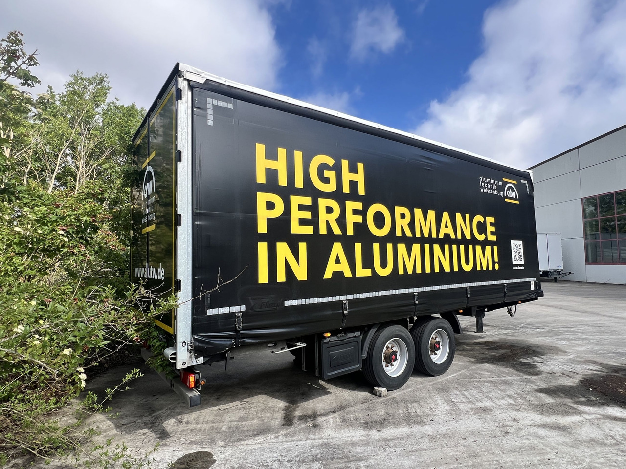 Fliegl TPS135  13,5 t Tandemplanenanhänger, neuwertig - Remolque con toldo: foto 2 Fliegl TPS135  13,5 t Tandemplanenanhänger, neuwertig - Remolque con toldo: foto 2