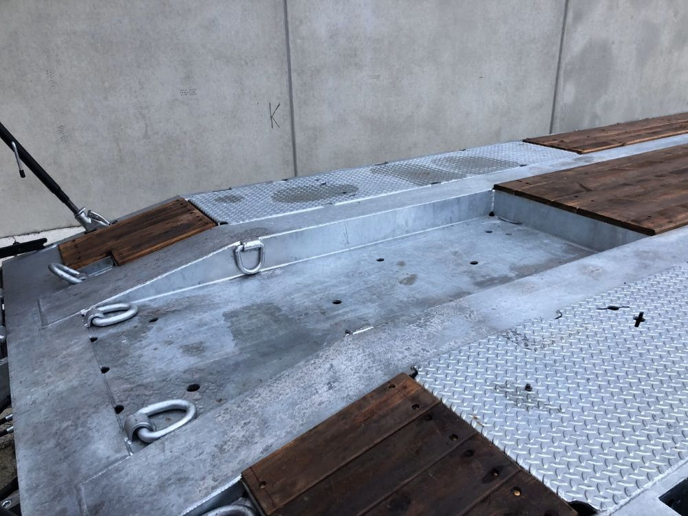 Möslein T4 VB H1 gerade neuer 4 Achs Tieflader gerade hydraulischen Rampen - Remolque góndola rebajadas: foto 2 Möslein T4 VB H1 gerade neuer 4 Achs Tieflader gerade hydraulischen Rampen - Remolque góndola rebajadas: foto 2