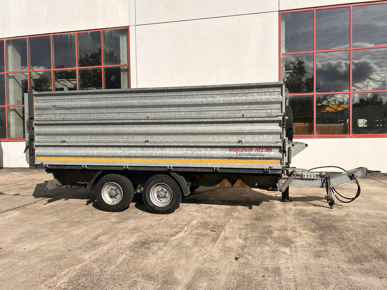 Möslein TDS 13 Schwebheim  13 t Tandemkipper- Tieflader, Aufsatzbordwände - Remolque volquete: foto 1 Möslein TDS 13 Schwebheim  13 t Tandemkipper- Tieflader, Aufsatzbordwände - Remolque volquete: foto 1