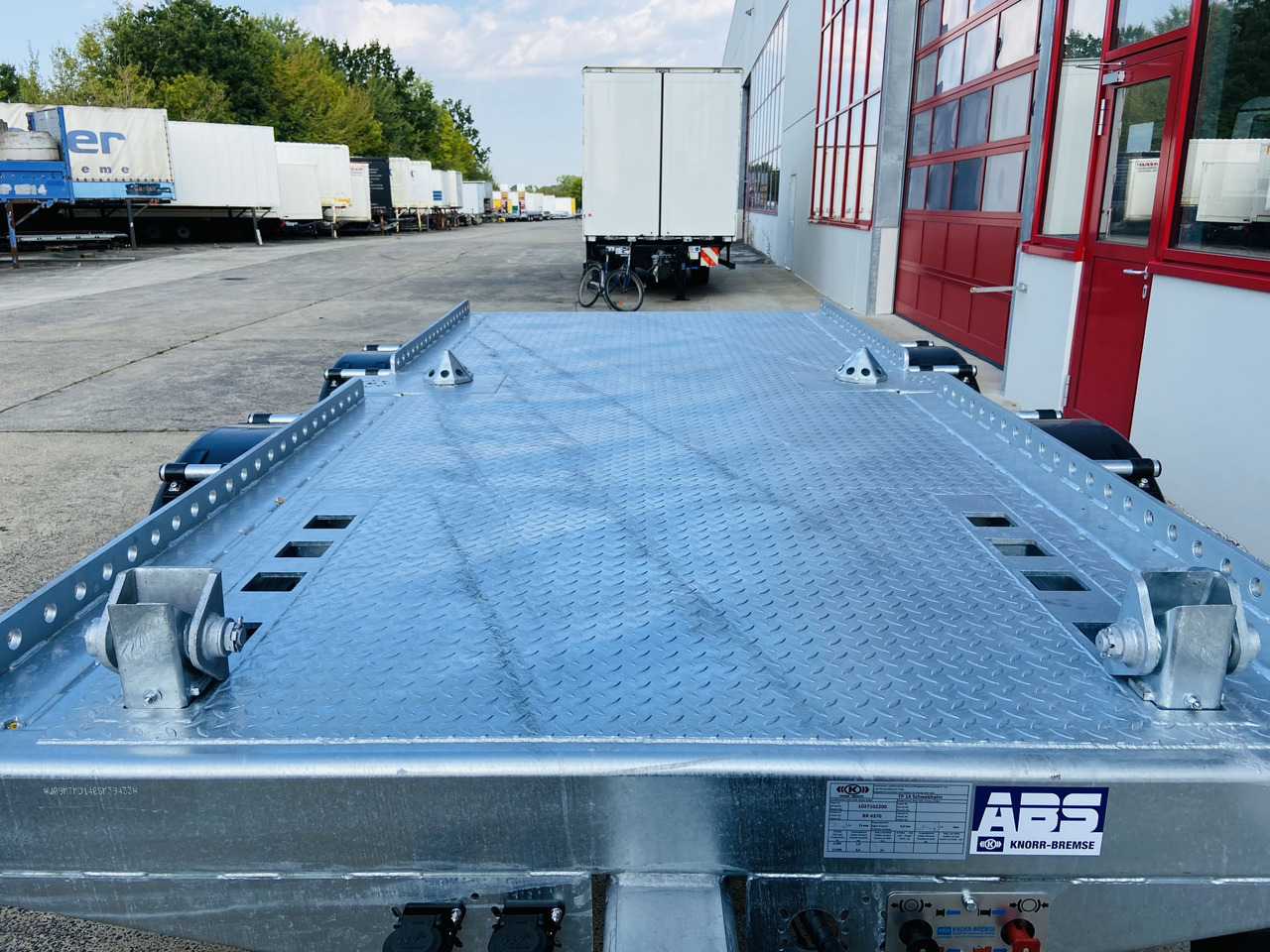 Möslein TMH 2 14 t Tandem- Absetzmuldenanhänger,geschlossenen BodenNeufahrzeug - Remolque plataforma/ Caja abierta: foto 5 Möslein TMH 2 14 t Tandem- Absetzmuldenanhänger,geschlossenen BodenNeufahrzeug - Remolque plataforma/ Caja abierta: foto 5