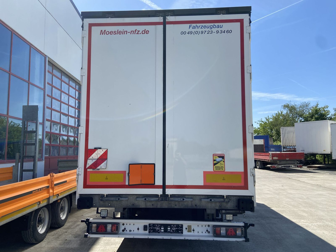 Möslein Tandem- Planenanhänger Durchladbar - Remolque con toldo: foto 4 Möslein Tandem- Planenanhänger Durchladbar - Remolque con toldo: foto 4