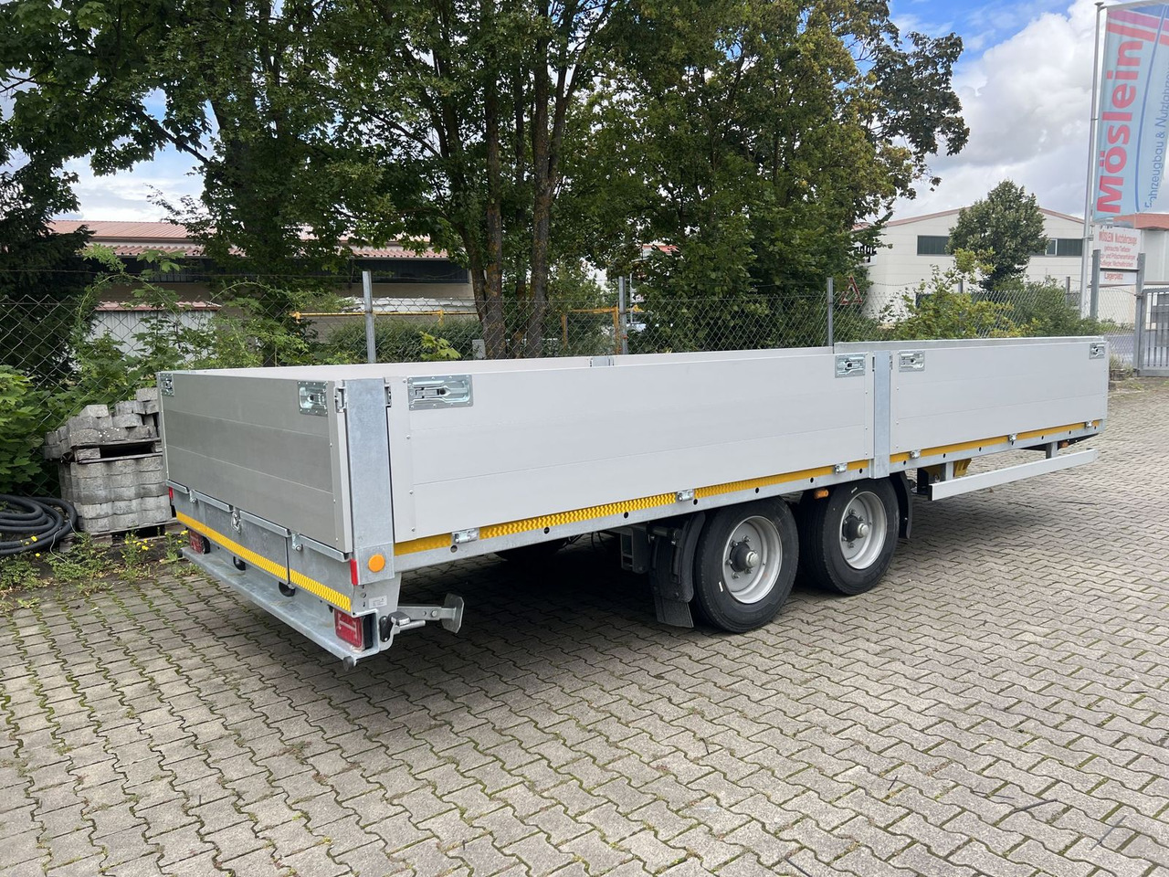 Möslein Tandem Pritsche- Tieflader mit Rungentaschen - Remolque góndola rebajadas: foto 5 Möslein Tandem Pritsche- Tieflader mit Rungentaschen - Remolque góndola rebajadas: foto 5