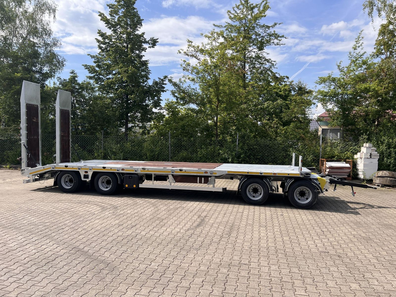 Möslein neuer 4 Achs Tieflader gerade hydraulischen Ram - Remolque góndola rebajadas: foto 1 Möslein neuer 4 Achs Tieflader gerade hydraulischen Ram - Remolque góndola rebajadas: foto 1