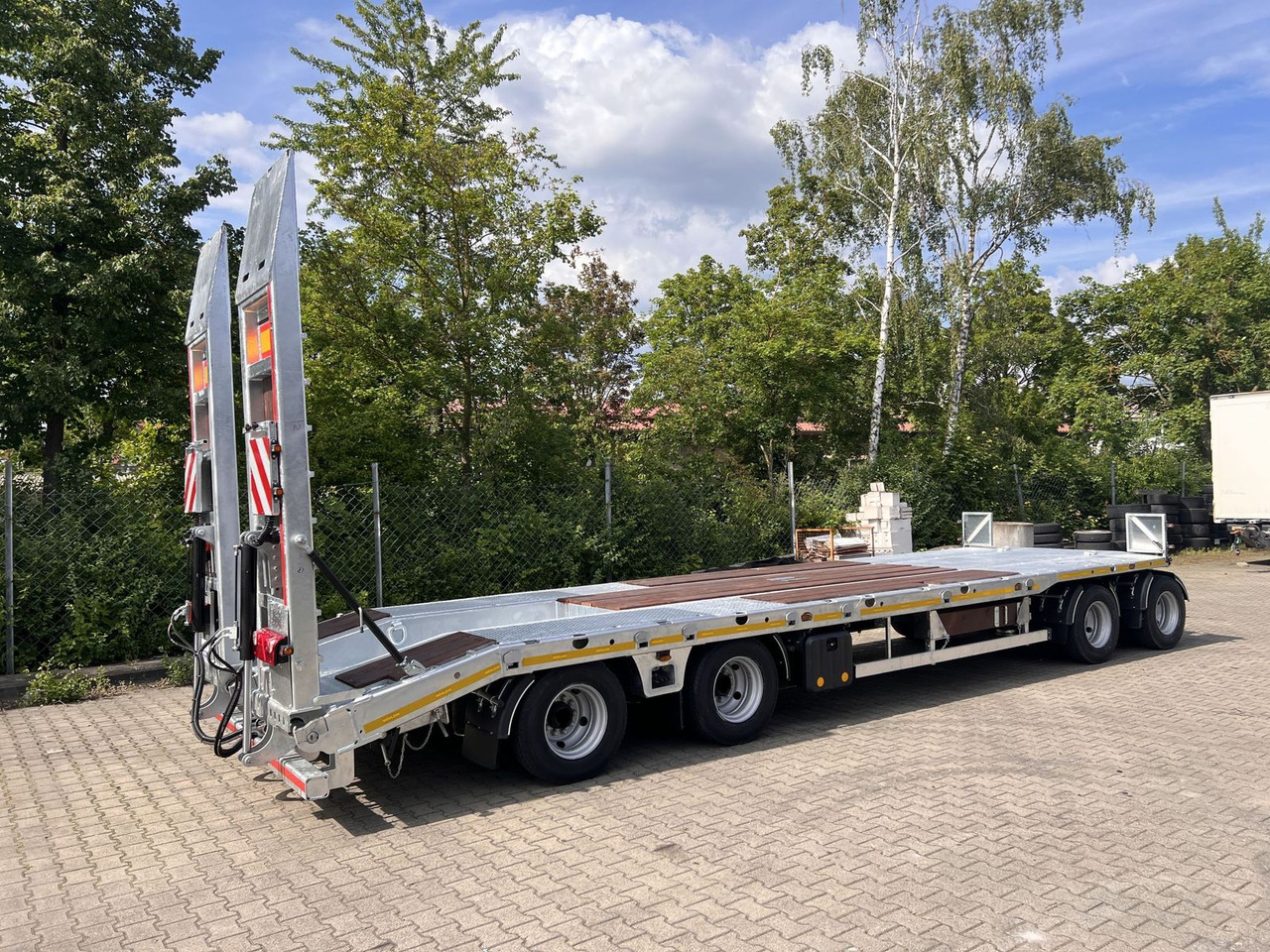 Möslein neuer 4 Achs Tieflader gerade hydraulischen Ram - Remolque góndola rebajadas: foto 4 Möslein neuer 4 Achs Tieflader gerade hydraulischen Ram - Remolque góndola rebajadas: foto 4