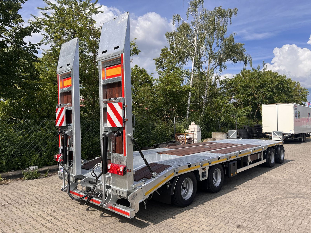 Möslein neuer 4 Achs Tieflader gerade hydraulischen Ram - Remolque góndola rebajadas: foto 3 Möslein neuer 4 Achs Tieflader gerade hydraulischen Ram - Remolque góndola rebajadas: foto 3