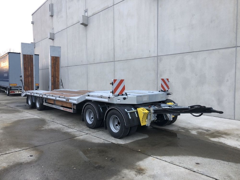Möslein neuer 4 Achs Tieflader hydraulischen Rampen - Remolque góndola rebajadas: foto 3 Möslein neuer 4 Achs Tieflader hydraulischen Rampen - Remolque góndola rebajadas: foto 3