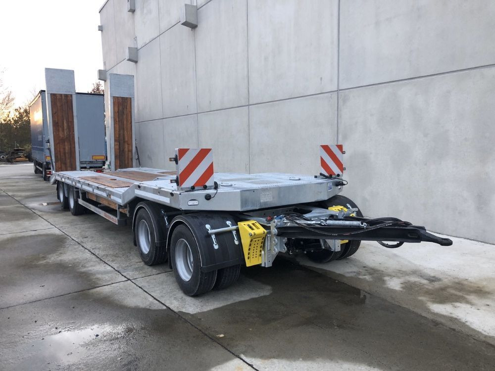 Möslein neuer 4 Achs Tieflader hydraulischen Rampen - Remolque góndola rebajadas: foto 3 Möslein neuer 4 Achs Tieflader hydraulischen Rampen - Remolque góndola rebajadas: foto 3