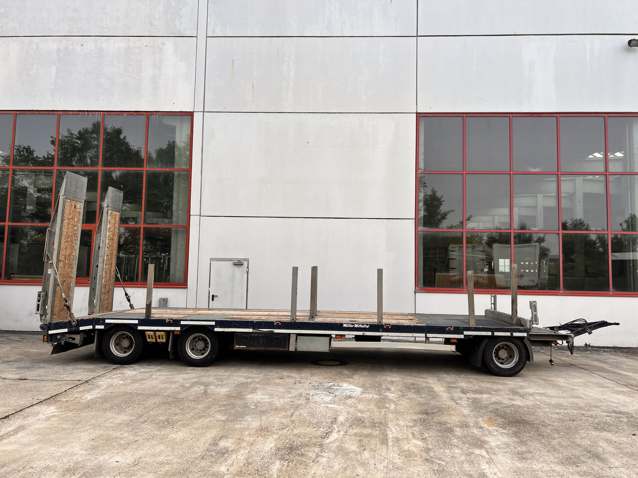 Müller Mitteltal D3 3 Achs Tieflader 9 m, Verzinkt, Wenig Benutzt - Remolque góndola rebajadas: foto 1 Müller Mitteltal D3 3 Achs Tieflader 9 m, Verzinkt, Wenig Benutzt - Remolque góndola rebajadas: foto 1