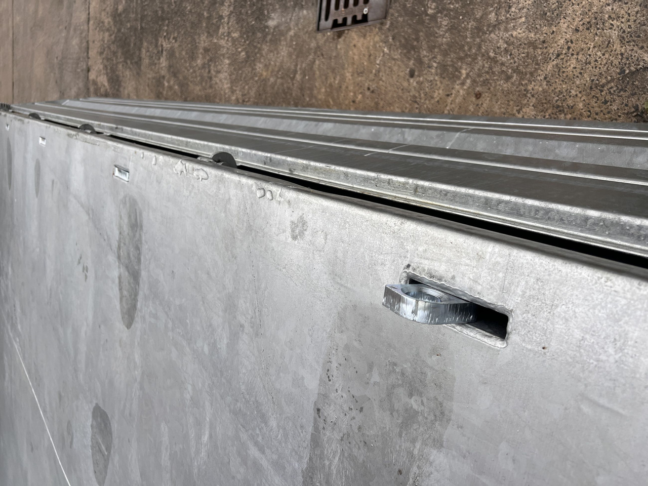 Möslein TTD 19 AB  19 t Tandem 3 Seiten Kipper TiefladerAufsatzbordwänden-- Neufahrzeug -- - Otra maquinaria: foto 3 Möslein TTD 19 AB  19 t Tandem 3 Seiten Kipper TiefladerAufsatzbordwänden-- Neufahrzeug -- - Otra maquinaria: foto 3