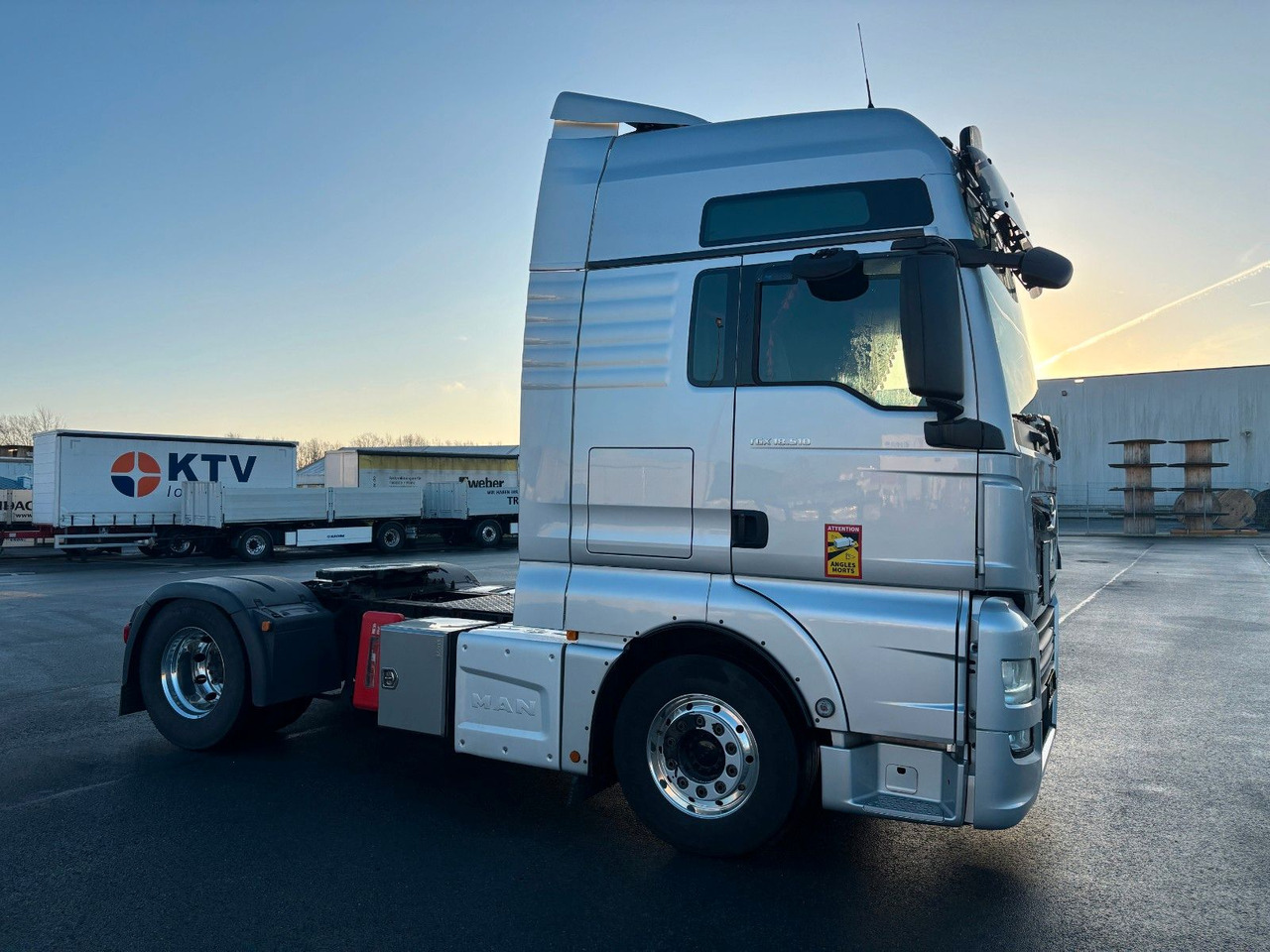 MAN TGX 18.510 XXL Retarder ACC LGS - Cabeza tractora: foto 2 MAN TGX 18.510 XXL Retarder ACC LGS - Cabeza tractora: foto 2