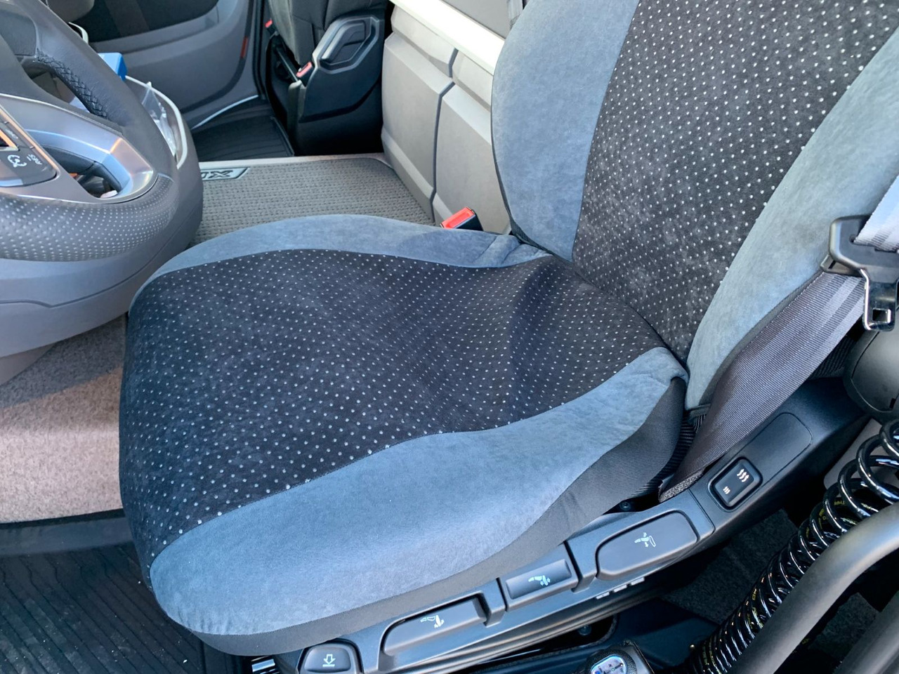 Cabeza tractora DAF FT XF 530 NGD PXP Paul Xtra Power 4x4: foto 11 Cabeza tractora DAF FT XF 530 NGD PXP Paul Xtra Power 4x4: foto 11