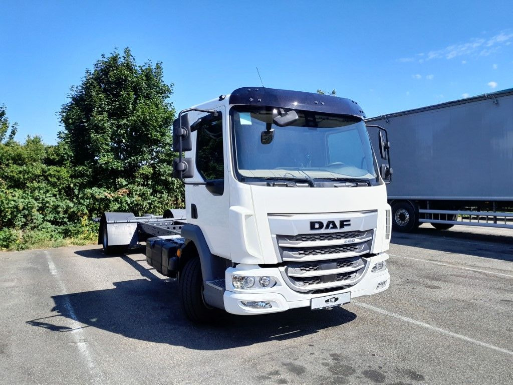 DAF FA XB 260 12t - Camión chasis: foto 3 DAF FA XB 260 12t - Camión chasis: foto 3