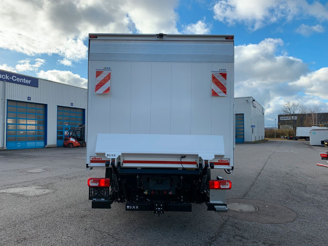 DAF FA XD 370 zikun Swing-Board-Aufbau - Camión transporte de bebidas: foto 5 DAF FA XD 370 zikun Swing-Board-Aufbau - Camión transporte de bebidas: foto 5