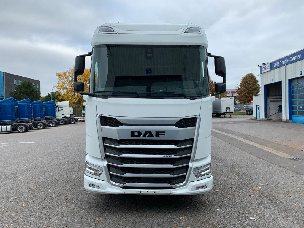 DAF FAN XG 480 Swing-Board mit LBW - Camión transporte de bebidas: foto 2 DAF FAN XG 480 Swing-Board mit LBW - Camión transporte de bebidas: foto 2