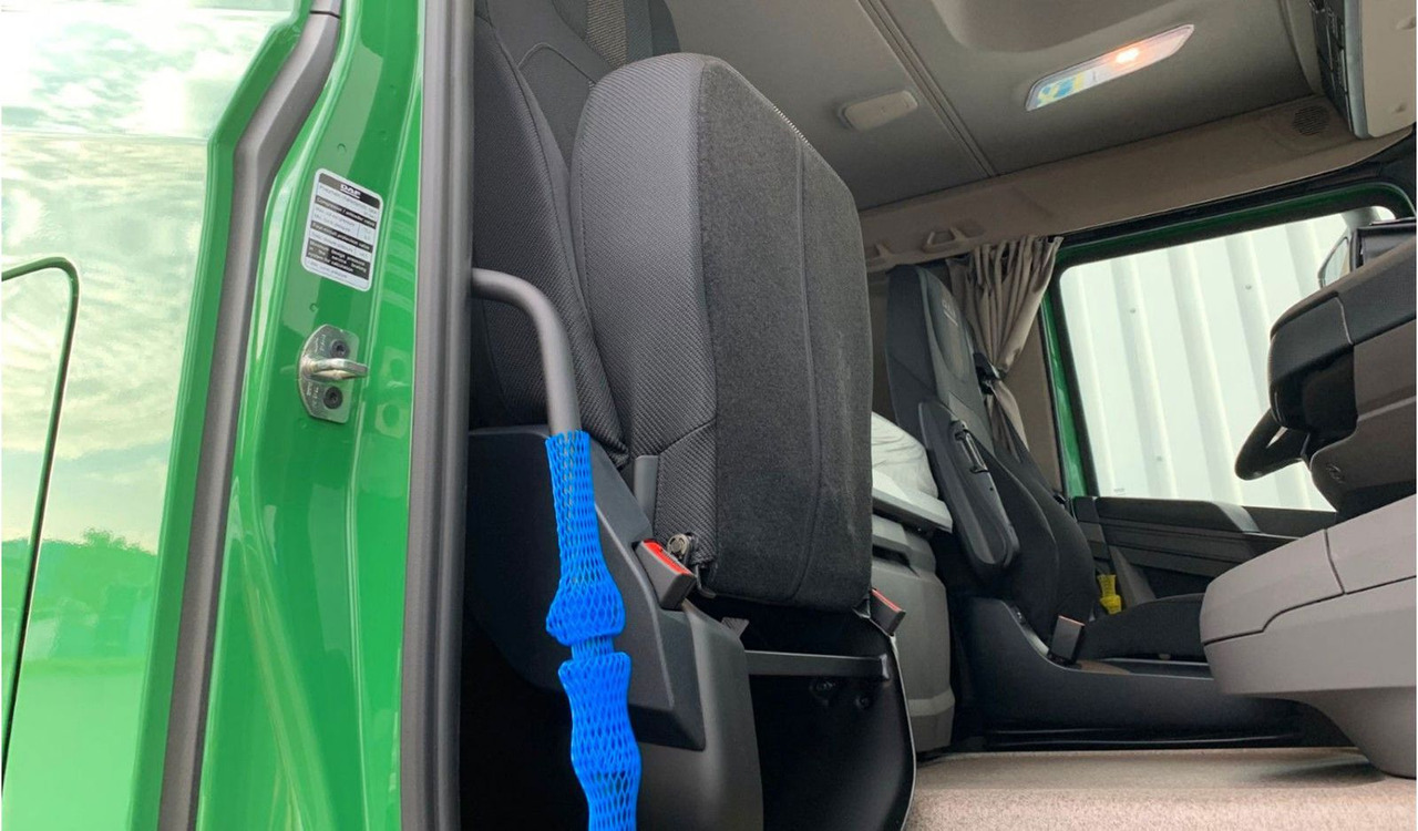 Camión volquete DAF FAT XFC 530 SL Meiller TRIGENIUS D 316 DAF FAT XFC 530 SL Meiller TRIGENIUS D 316: foto 14 Camión volquete DAF FAT XFC 530 SL Meiller TRIGENIUS D 316 DAF FAT XFC 530 SL Meiller TRIGENIUS D 316: foto 14