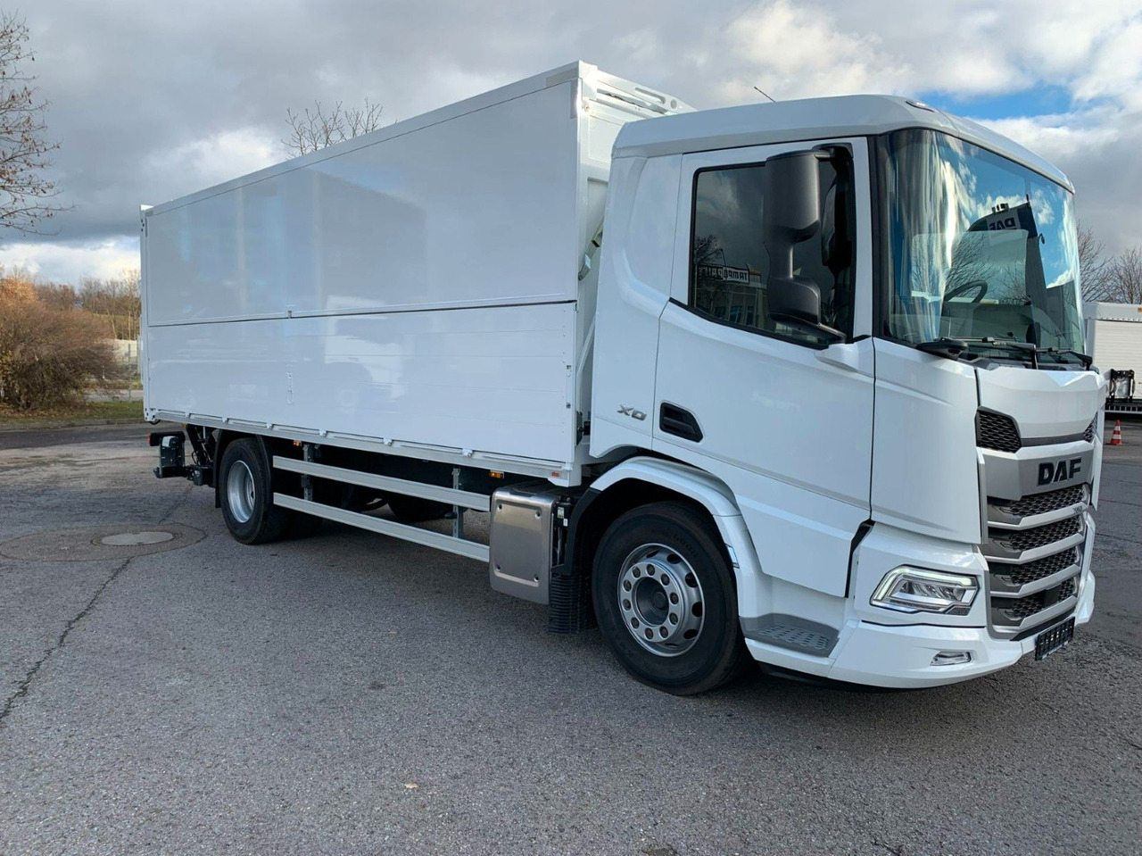 DAF XD 370 FA Getränkeaufbau zikun - Camión transporte de bebidas: foto 1 DAF XD 370 FA Getränkeaufbau zikun - Camión transporte de bebidas: foto 1