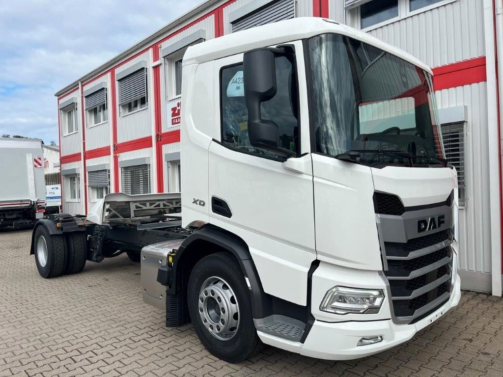DAF XD 370 Fahrgestell - Camión chasis: foto 3 DAF XD 370 Fahrgestell - Camión chasis: foto 3