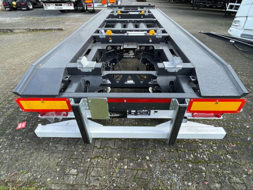 Wielton 2-Achs Außenroller-Abrollanhänger Wielton 2-Achs Außenroller-Abrollanhänger - Remolque multilift/ Portacontenedores de cadenas: foto 4 Wielton 2-Achs Außenroller-Abrollanhänger Wielton 2-Achs Außenroller-Abrollanhänger - Remolque multilift/ Portacontenedores de cadenas: foto 4