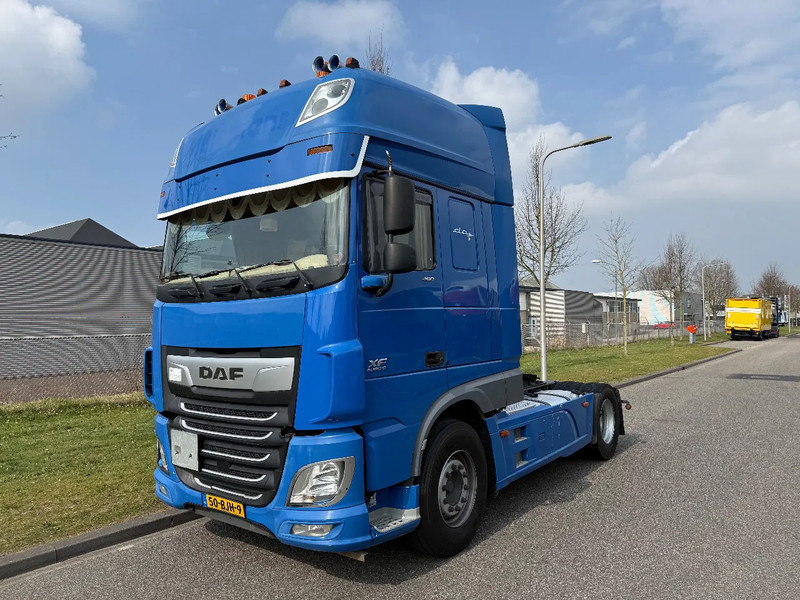 DAF XF 460 showtruck 4-2017 SSC 460 XF - Cabeza tractora: foto 1 DAF XF 460 showtruck 4-2017 SSC 460 XF - Cabeza tractora: foto 1