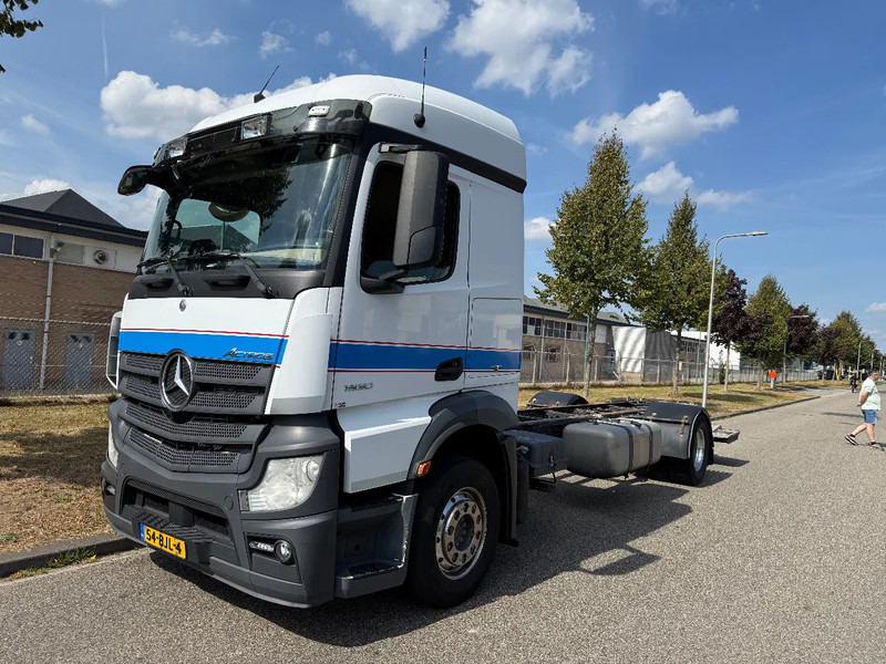 Mercedes-Benz Actros 1930 2017 only 414.000 km - Camión chasis: foto 1 Mercedes-Benz Actros 1930 2017 only 414.000 km - Camión chasis: foto 1