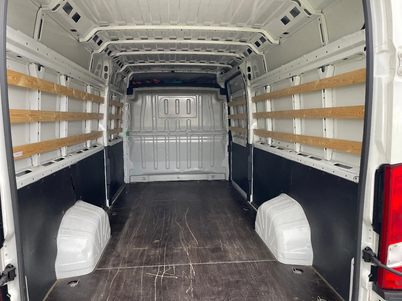 Peugeot Boxer 2.2 hdi 3-2021 L4 H2 airspring !!! - Furgón: foto 5 Peugeot Boxer 2.2 hdi 3-2021 L4 H2 airspring !!! - Furgón: foto 5