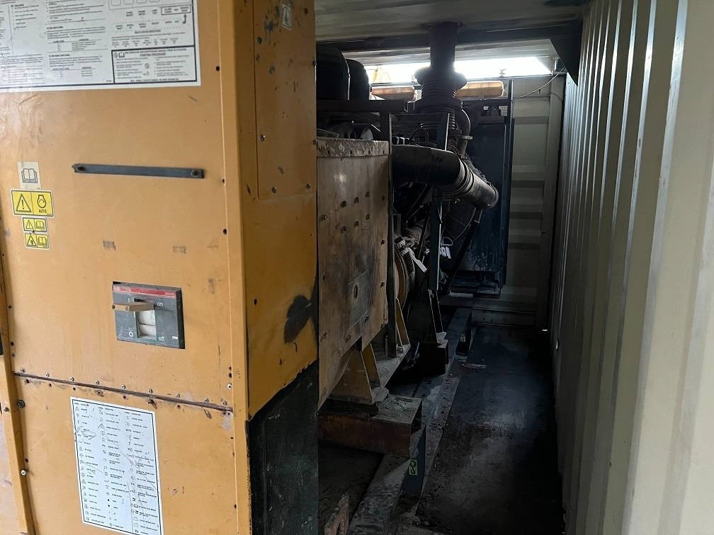 CAT C18 650kva generator - Generador industriale: foto 4 CAT C18 650kva generator - Generador industriale: foto 4