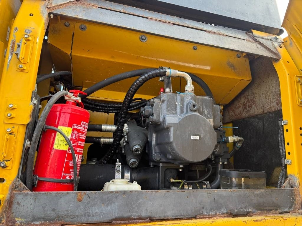 Excavadora de cadenas Komatsu PC 490 LC-10: foto 15