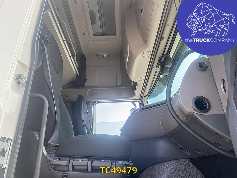 DAF XF 480 - Cabeza tractora: foto 4 DAF XF 480 - Cabeza tractora: foto 4