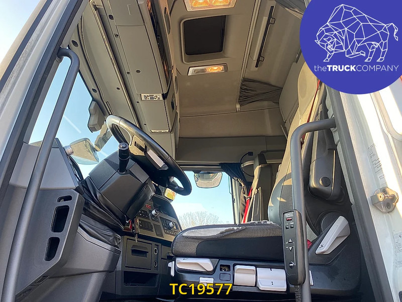 Cabeza tractora Renault T 460: foto 11