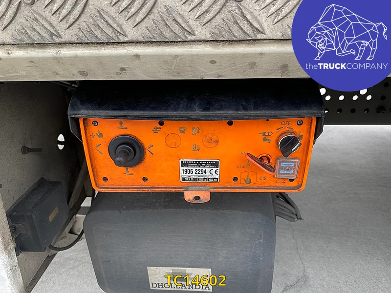 Camión caja cerrada Mercedes-Benz Antos 1827: foto 12