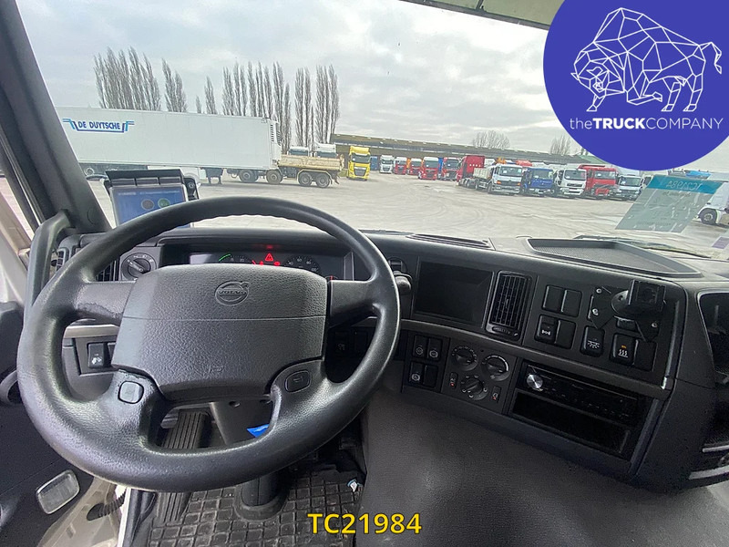 Volvo FM 460 - Camión portavehículos: foto 2 Volvo FM 460 - Camión portavehículos: foto 2