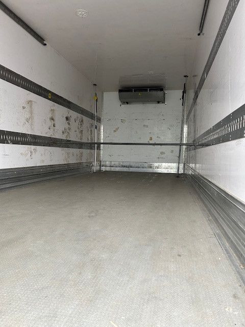Mercedes-Benz Atego 1524 Tiefkühler - Camión frigorífico: foto 5 Mercedes-Benz Atego 1524 Tiefkühler - Camión frigorífico: foto 5