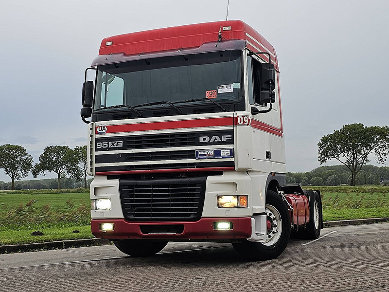DAF XF 95.380 SPACECAB EURO 2 - Cabeza tractora: foto 1 DAF XF 95.380 SPACECAB EURO 2 - Cabeza tractora: foto 1