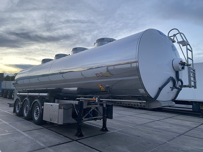 ETA SR3A FOODSTUFF MILK 4 COMP 29M3 - Semirremolque cisterna: foto 3 ETA SR3A FOODSTUFF MILK 4 COMP 29M3 - Semirremolque cisterna: foto 3