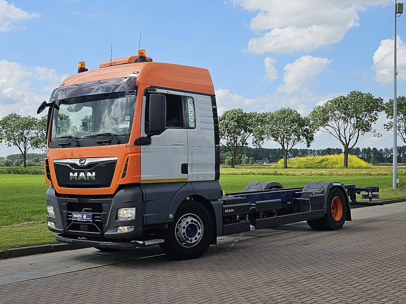 MAN 18.360 TGX XLX WB 550 PTO - Camión chasis: foto 2 MAN 18.360 TGX XLX WB 550 PTO - Camión chasis: foto 2