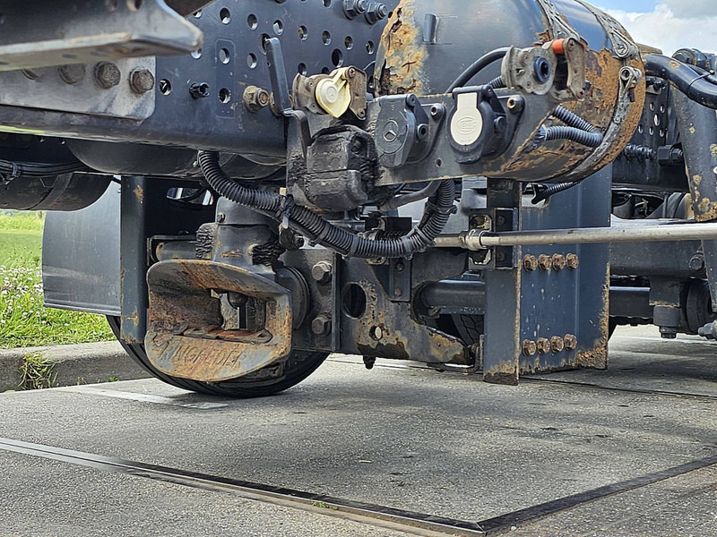 Camión portacontenedore/ Intercambiable Mercedes-Benz ACTROS 2540: foto 16 Camión portacontenedore/ Intercambiable Mercedes-Benz ACTROS 2540: foto 16