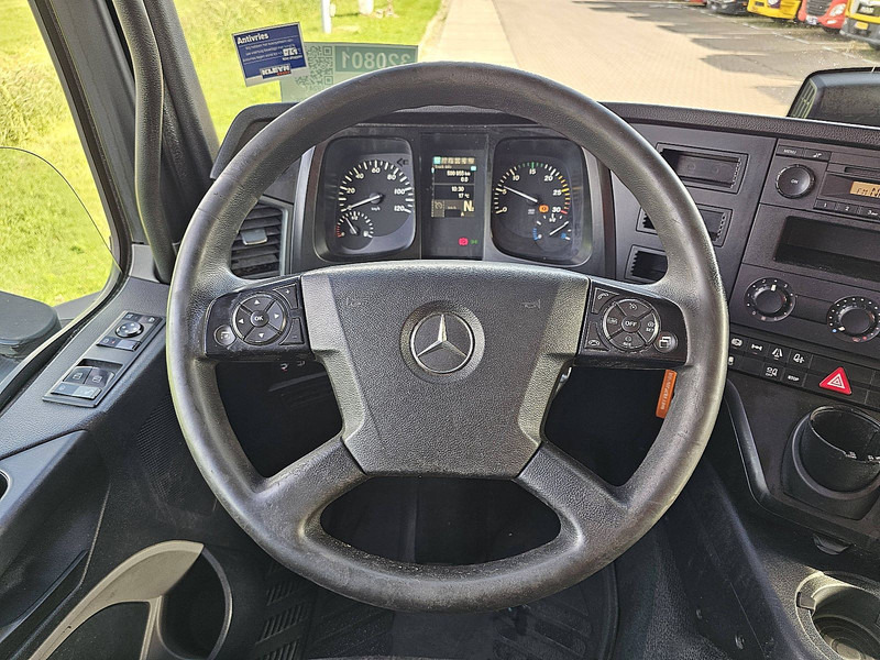 Camión caja cerrada Mercedes-Benz ANTOS 1924 L 19T TAILLIFT: foto 12 Camión caja cerrada Mercedes-Benz ANTOS 1924 L 19T TAILLIFT: foto 12