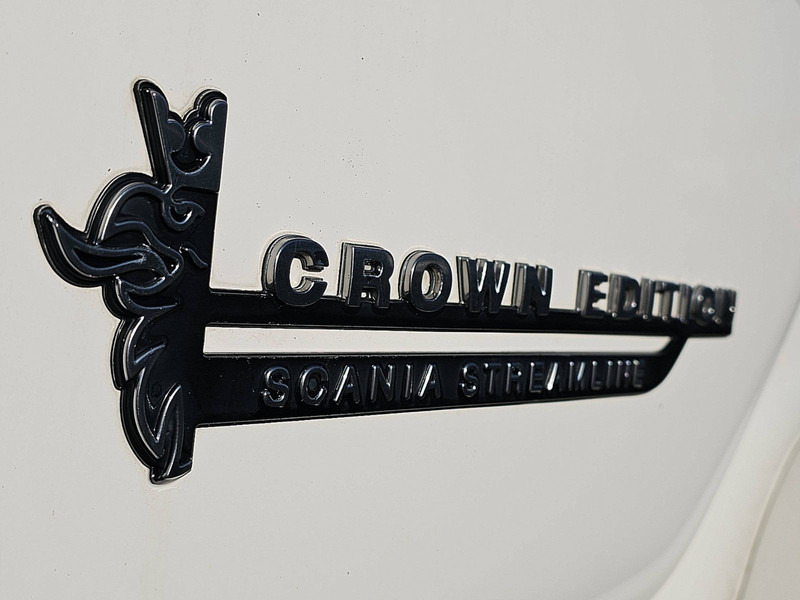 Camión chasis Scania R490 TL 8X2 CROWN EDITION: foto 15