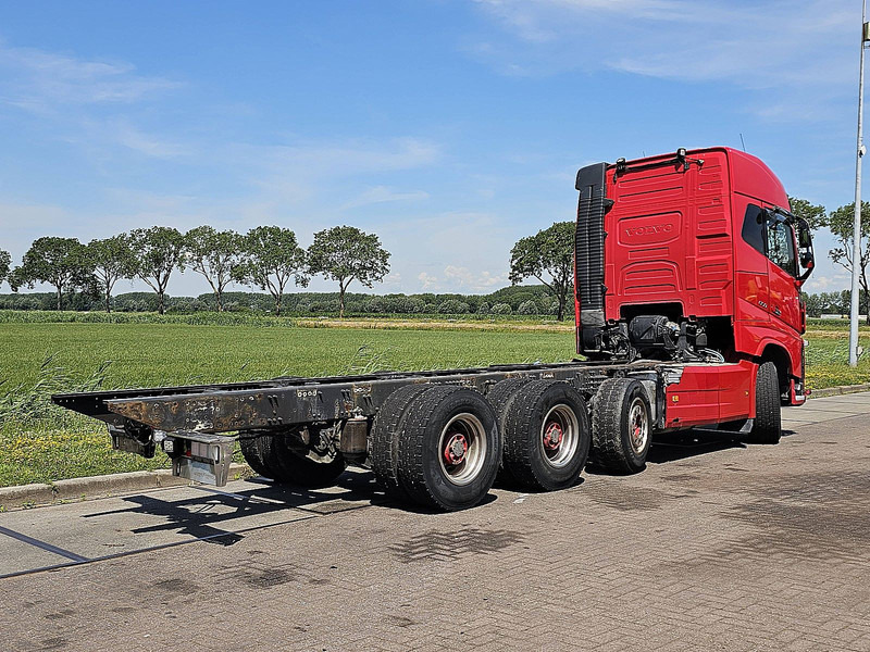 Volvo FH 650 8X4 RETARDER - Camión chasis: foto 3 Volvo FH 650 8X4 RETARDER - Camión chasis: foto 3