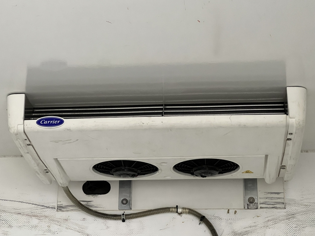 Mercedes-Benz Sprinter 316 CDI 4x4 3,4m CarrierViento Tiefkühl - Furgoneta frigorifica: foto 4 Mercedes-Benz Sprinter 316 CDI 4x4 3,4m CarrierViento Tiefkühl - Furgoneta frigorifica: foto 4