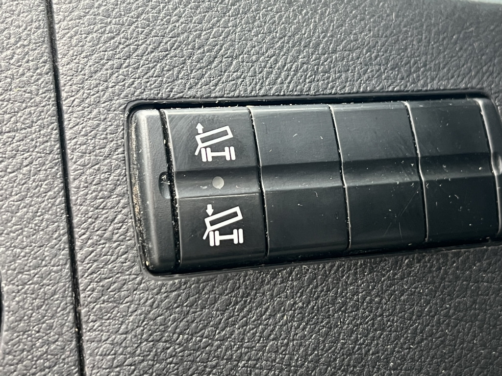 Mercedes-Benz Sprinter 316 CDI 4x4 6-Sitzer Doka 2,2m Schild - Furgoneta basculante, Furgoneta combi: foto 5 Mercedes-Benz Sprinter 316 CDI 4x4 6-Sitzer Doka 2,2m Schild - Furgoneta basculante, Furgoneta combi: foto 5