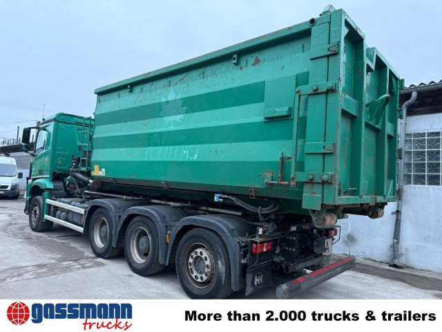 Abrollcontainer mit Kran Jonsered 1300RS83 - Camión, Camión grúa: foto 2 Abrollcontainer mit Kran Jonsered 1300RS83 - Camión, Camión grúa: foto 2