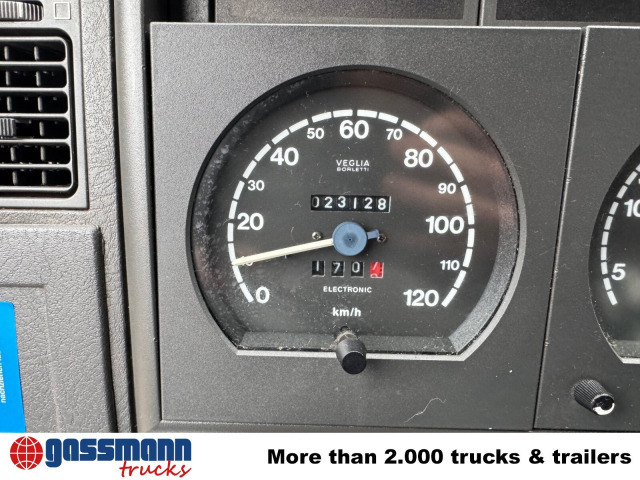 Iveco EuroFire FF 100 E 21 WR tector 4x4 Doka, LF 8/6 - Camión de bomberos: foto 5 Iveco EuroFire FF 100 E 21 WR tector 4x4 Doka, LF 8/6 - Camión de bomberos: foto 5