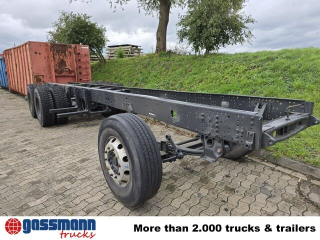 Camión chasis Iveco Trakker AD260T45 6x4, BRANDSCHADEN FAHRERHAUS!: foto 11