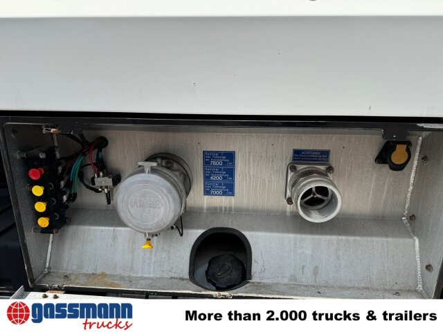 MAN TGA 26.390 6X2-4 BL, Lenk-/Liftachse, Willig - Camión cisterna: foto 3 MAN TGA 26.390 6X2-4 BL, Lenk-/Liftachse, Willig - Camión cisterna: foto 3