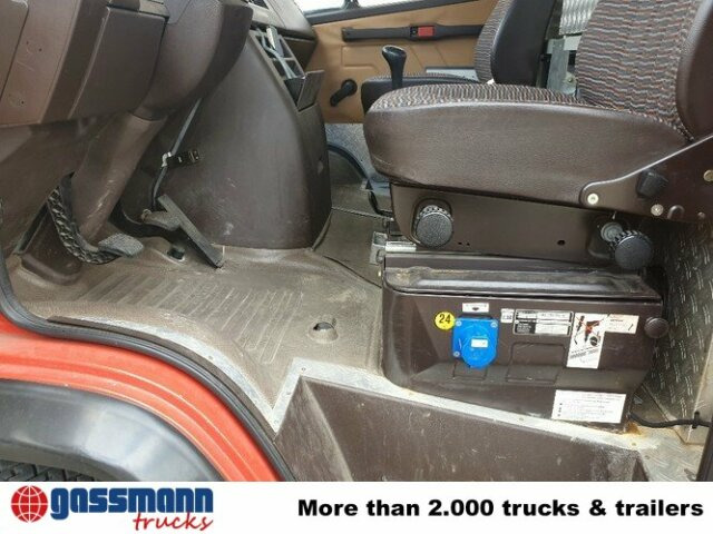 Mercedes-Benz 814 D TLF 8/6 4x2, DOKA, Feuerwehr - Camión de bomberos: foto 2 Mercedes-Benz 814 D TLF 8/6 4x2, DOKA, Feuerwehr - Camión de bomberos: foto 2